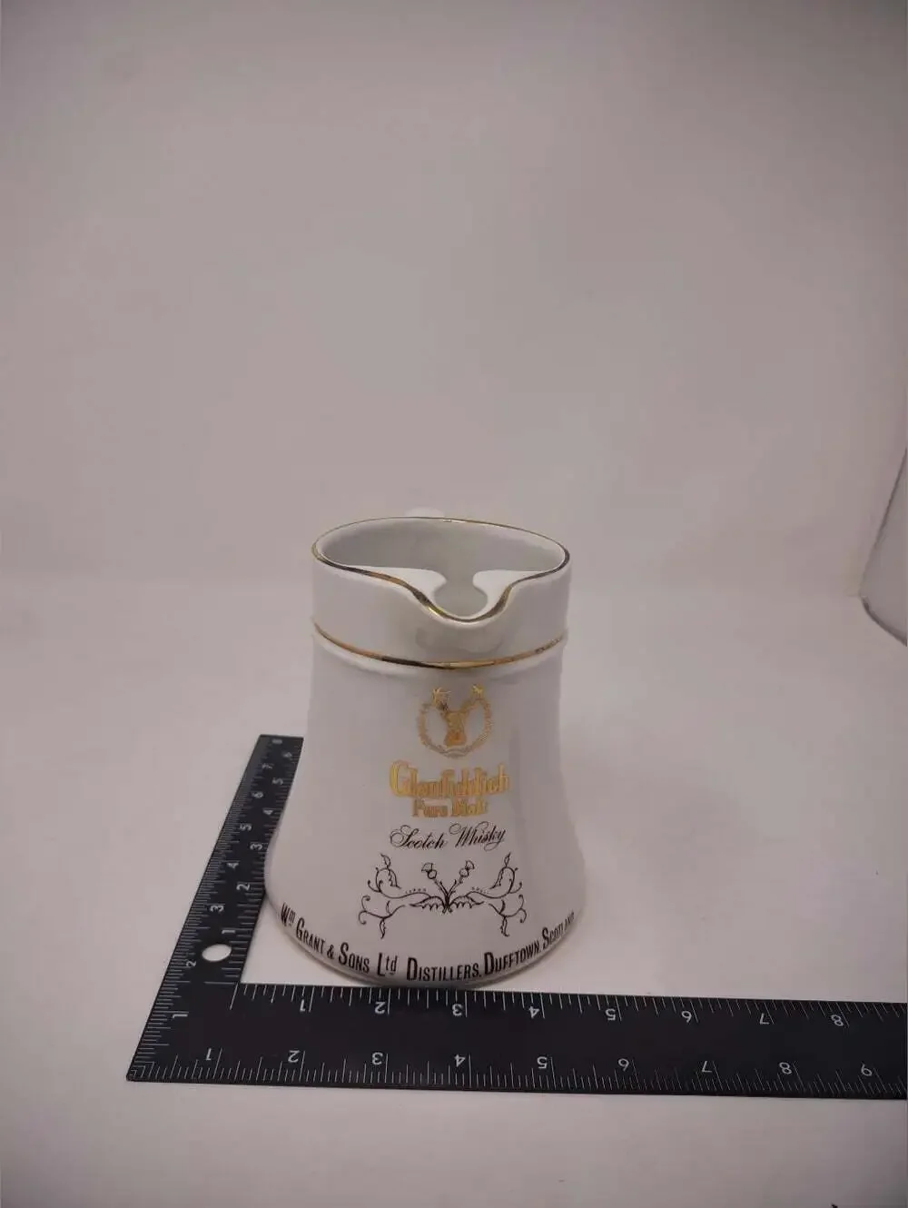 Glenfiddich Scotch Whiskey Decorative Pitcher Vintage 80s HCW Great Britain